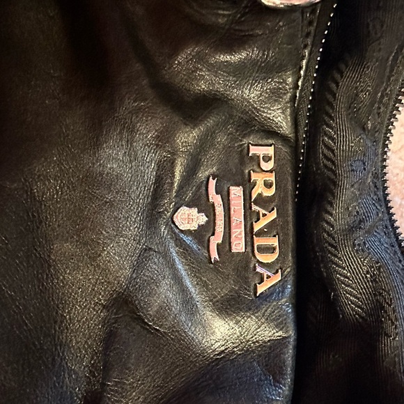 PRADA - Adjustable Leather Handbag - Authentic - Picture 8 of 11